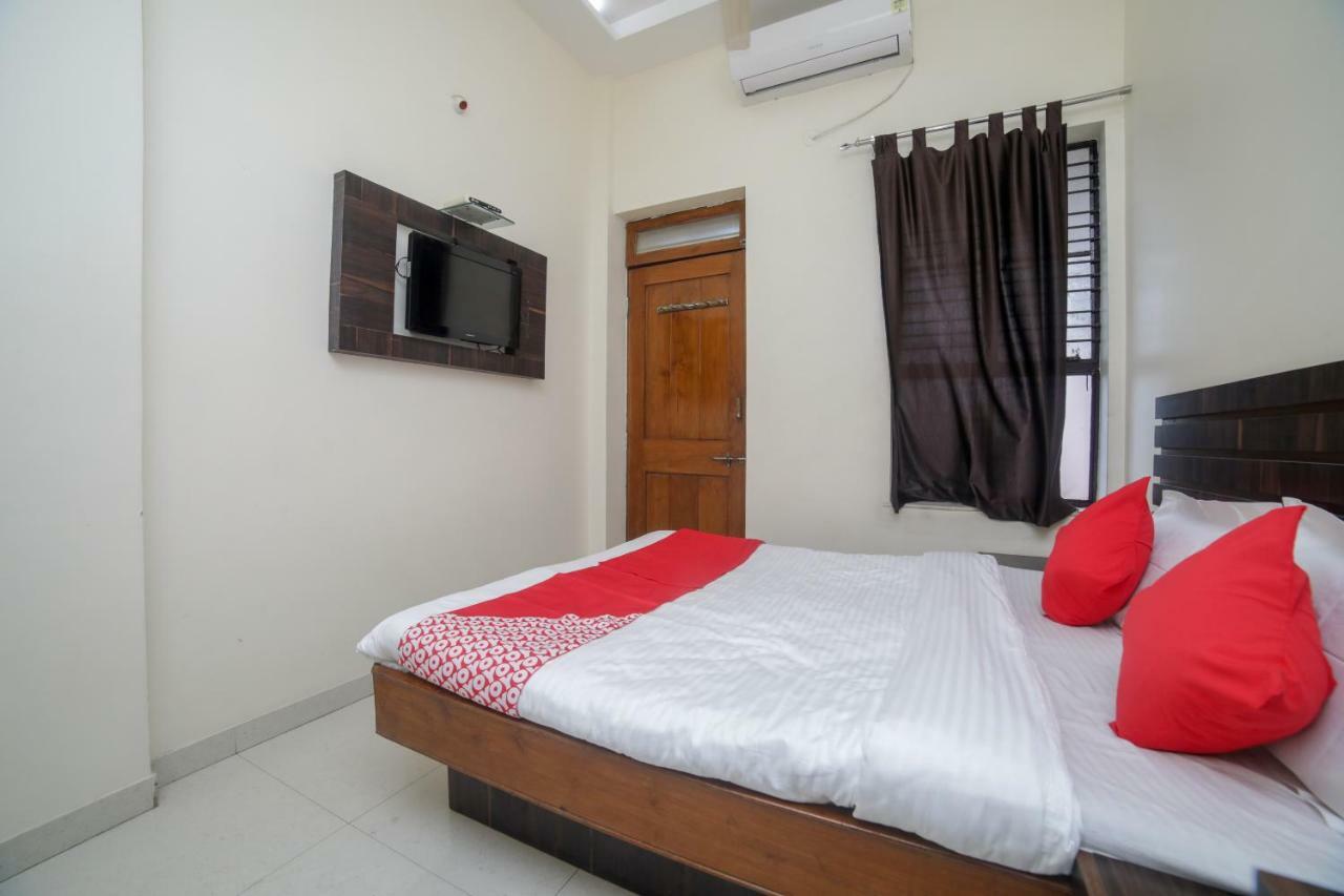 Oyo 46697 Hotel Gopi Nagpur Exterior foto